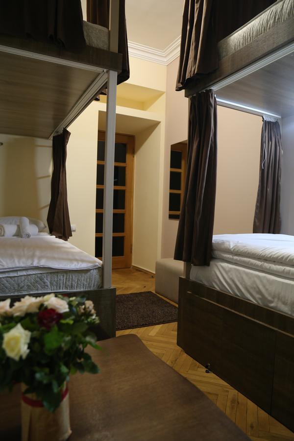 Magnolia Hostel Yerevan Ngoại thất bức ảnh