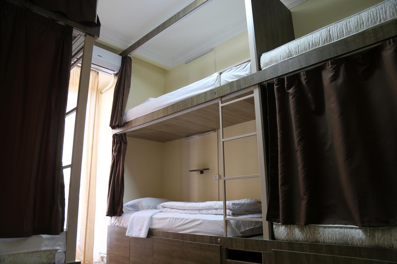 Magnolia Hostel Yerevan Ngoại thất bức ảnh