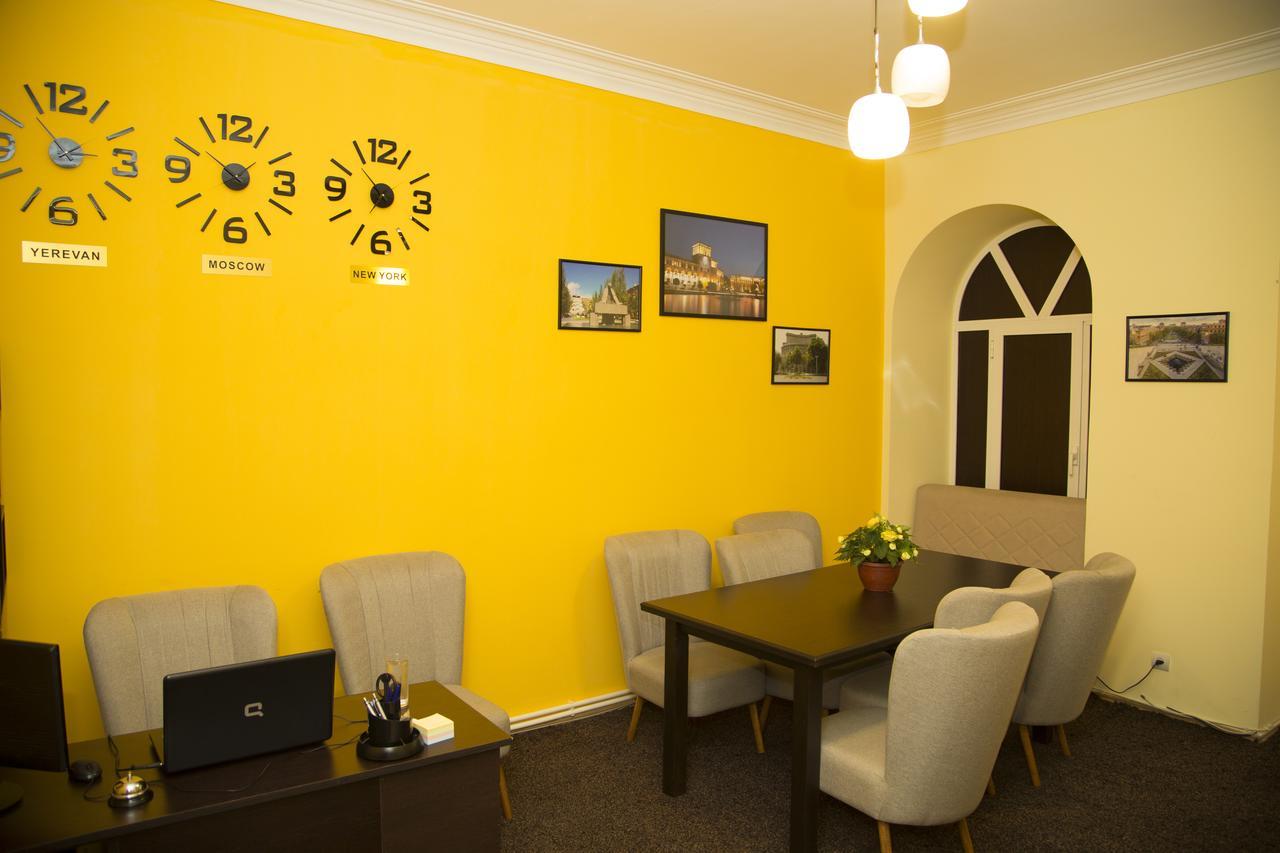 Magnolia Hostel Yerevan Ngoại thất bức ảnh